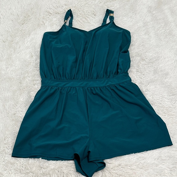 🪉 NWT Bloomchic Romper Style One Piece Swimsuit - Picture 1 of 4